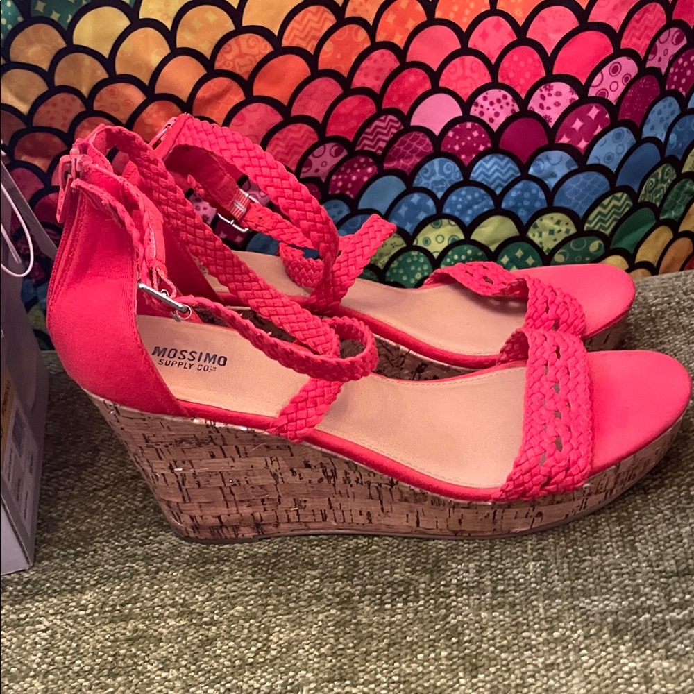 Mossimo Sandle Wedges - Picture 2 of 2